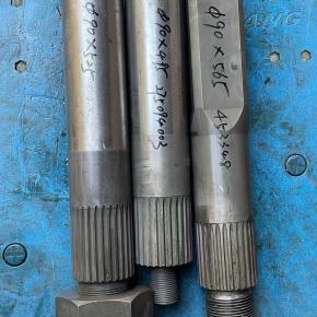 PM Putzmeister Gear box input axis 453348 275094003 