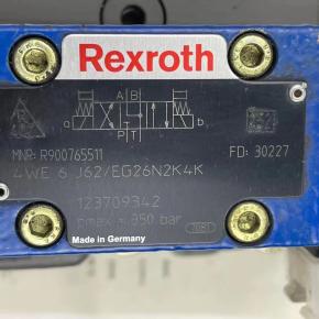 Rexroth valve R900765526 4WE 10 Y11-33 CG26N2K4K S09